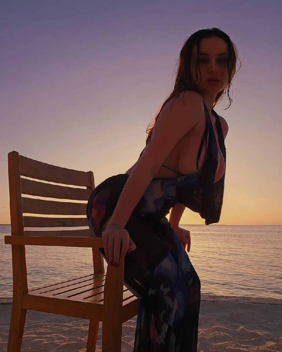 Sexy girl Miranda Faith nude in Mbabane